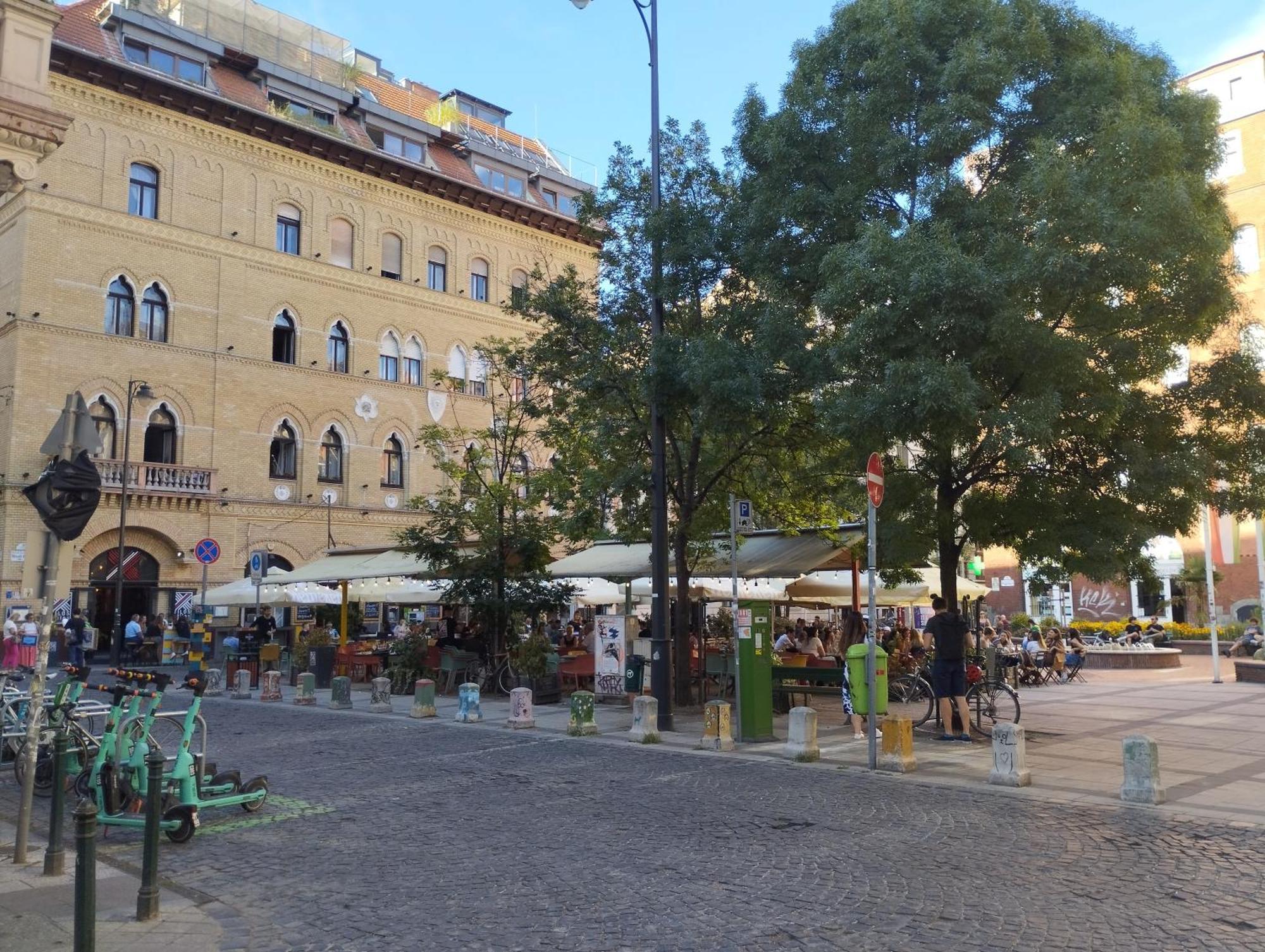 Free Parking Garage! Downtown Apartment Close To New York Cafe Budapeşte Dış mekan fotoğraf
